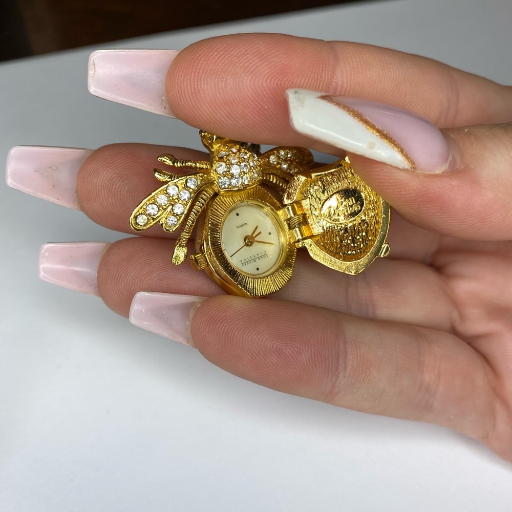Joan Rivers Classic Bee Clock Brooch